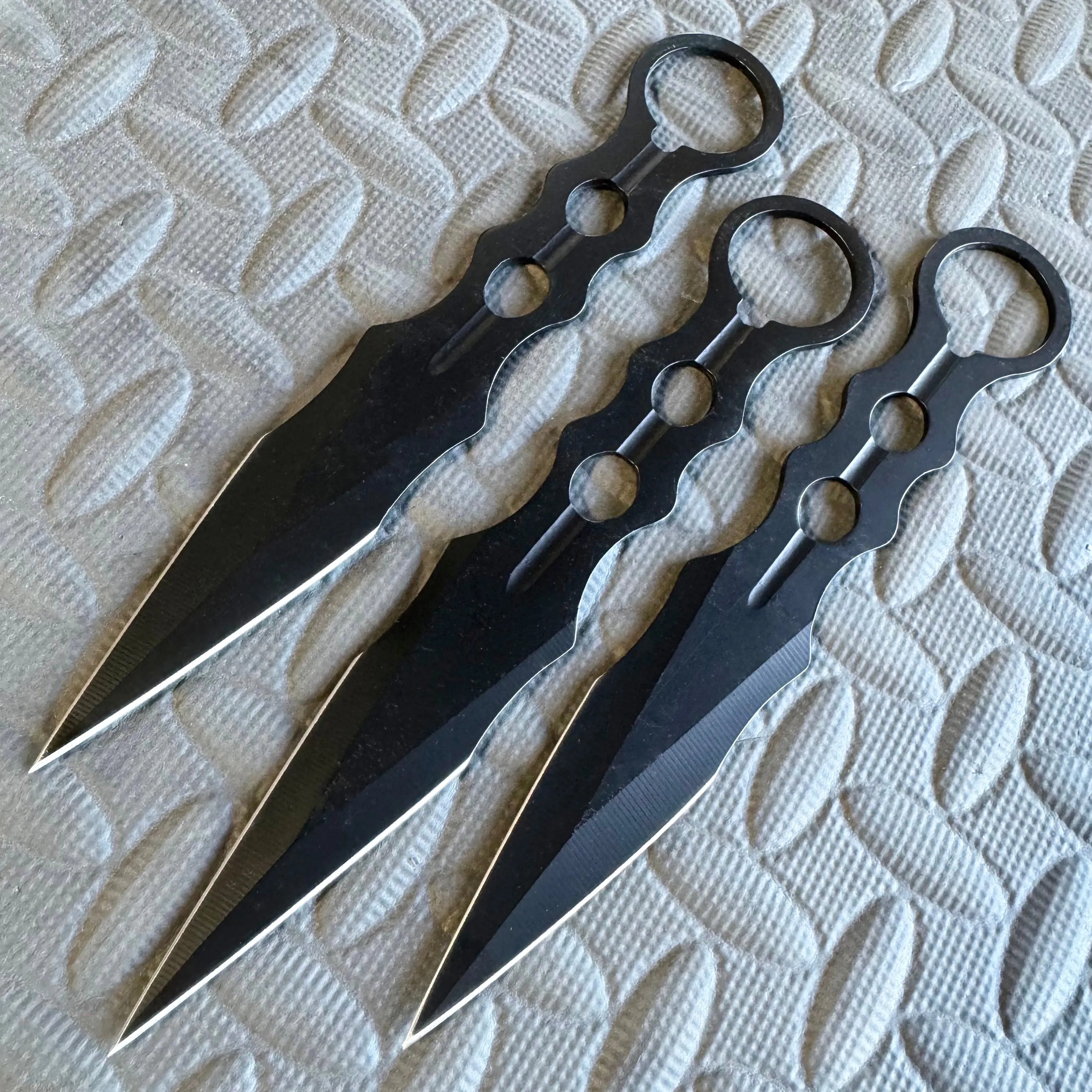 5 Pieces Black Hunting Set (Machete, Karambit, Throwing Knives)