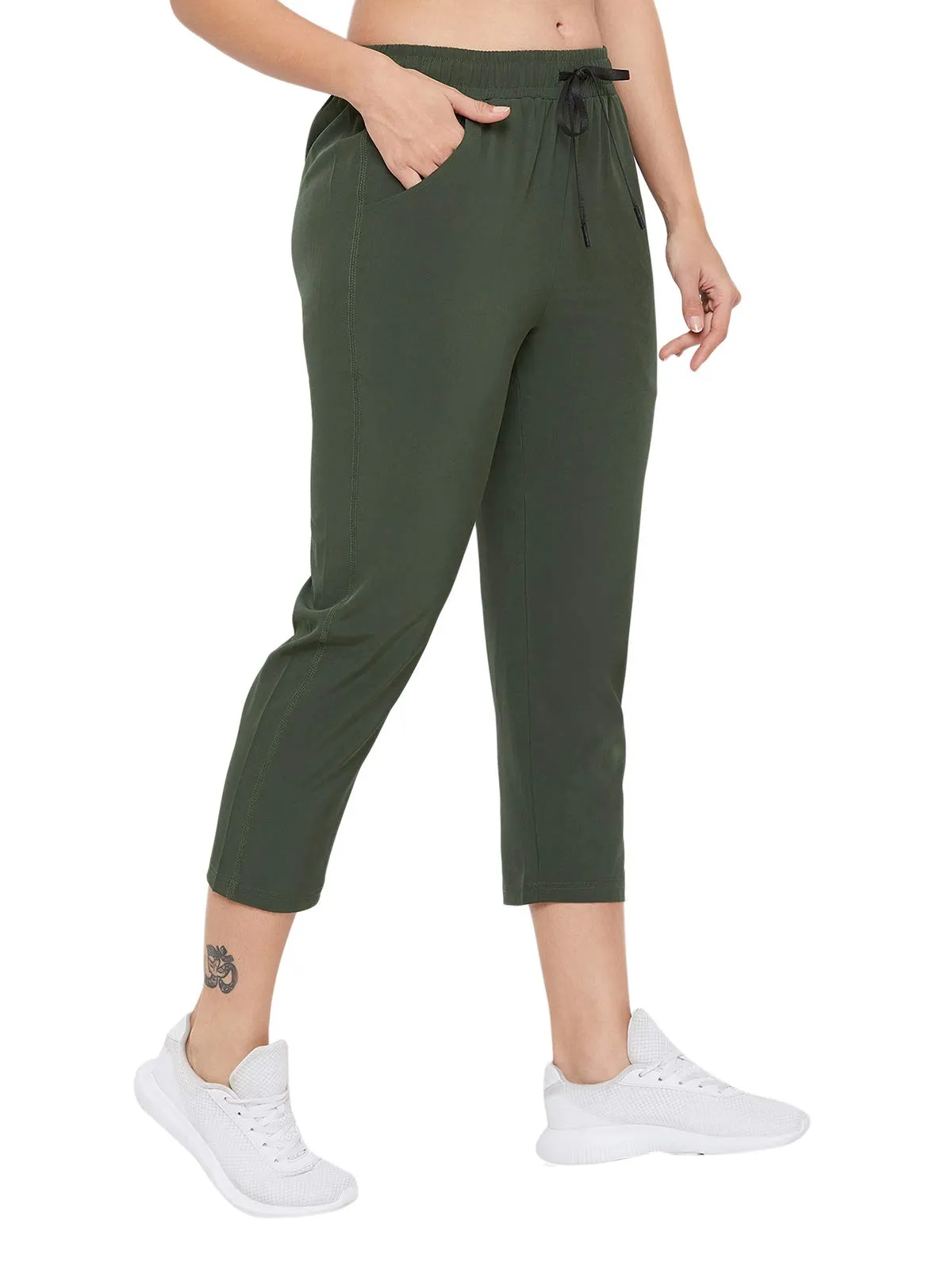 Clovia Women's Polyester Activewear Sports Tights with Pocket (AB0052P17_Green_M)