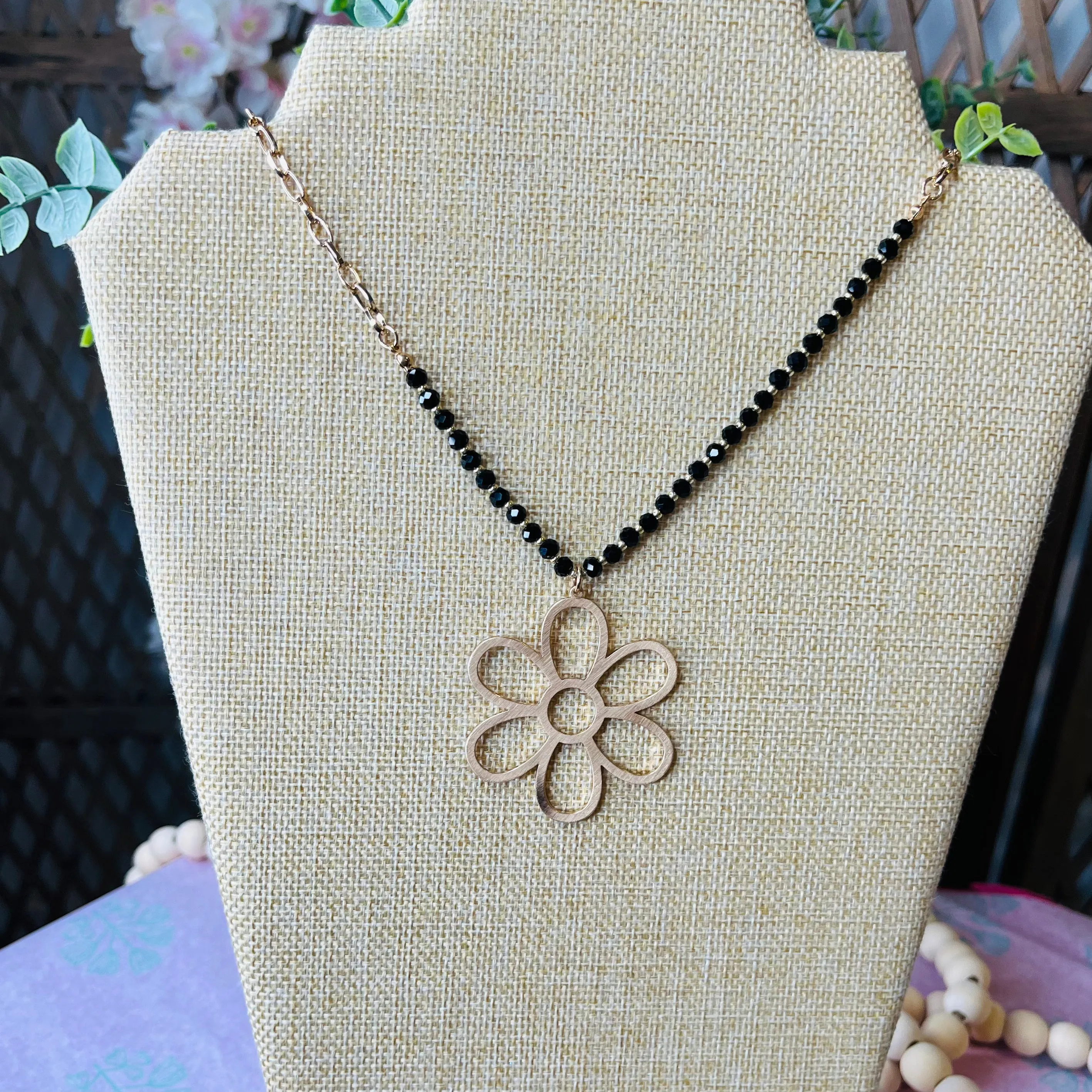 long flower pendant necklace